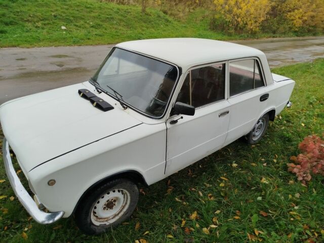 Белый ВАЗ 2101, объемом двигателя 0 л и пробегом 67 тыс. км за 300 $, фото 5 на Automoto.ua