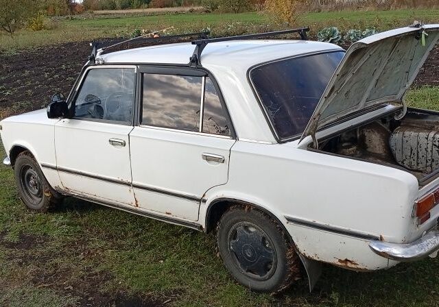 Белый ВАЗ 2101, объемом двигателя 1.3 л и пробегом 100 тыс. км за 500 $, фото 6 на Automoto.ua