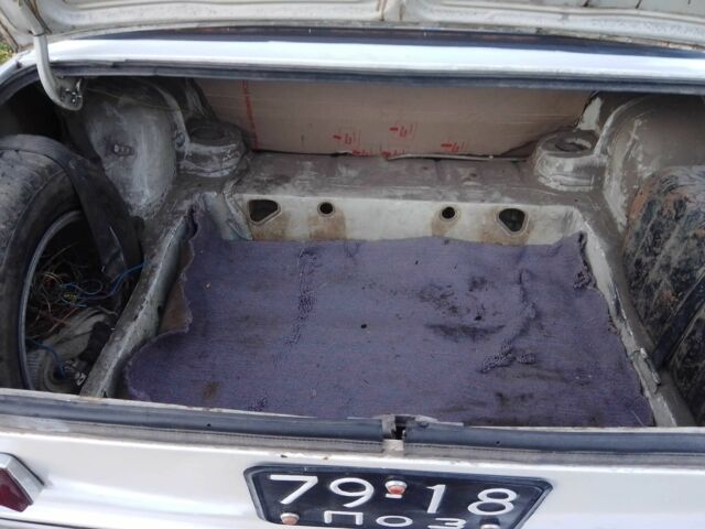 Белый ВАЗ 2101, объемом двигателя 1.5 л и пробегом 80 тыс. км за 287 $, фото 15 на Automoto.ua