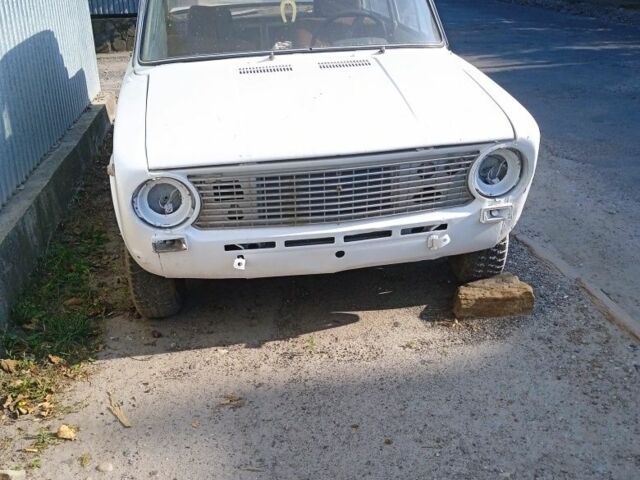 Білий ВАЗ 2101, об'ємом двигуна 1 л та пробігом 3 тис. км за 200 $, фото 3 на Automoto.ua