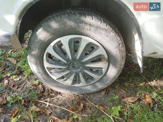 Белый ВАЗ 2101, объемом двигателя 1.2 л и пробегом 698 тыс. км за 500 $, фото 6 на Automoto.ua