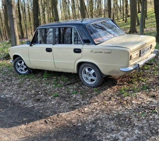 Белый ВАЗ 2101, объемом двигателя 1.3 л и пробегом 300 тыс. км за 511 $, фото 5 на Automoto.ua