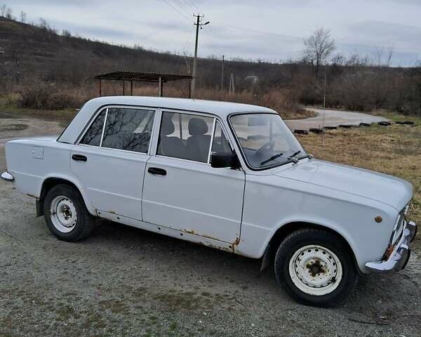 Белый ВАЗ 2101, объемом двигателя 1.2 л и пробегом 200 тыс. км за 950 $, фото 3 на Automoto.ua