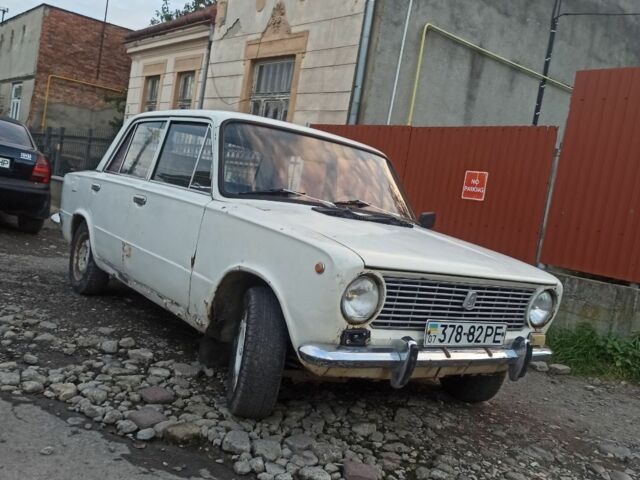 Белый ВАЗ 2101, объемом двигателя 1 л и пробегом 800 тыс. км за 325 $, фото 2 на Automoto.ua