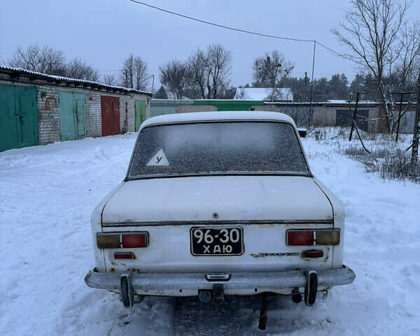 Белый ВАЗ 2101, объемом двигателя 1.3 л и пробегом 54 тыс. км за 550 $, фото 2 на Automoto.ua