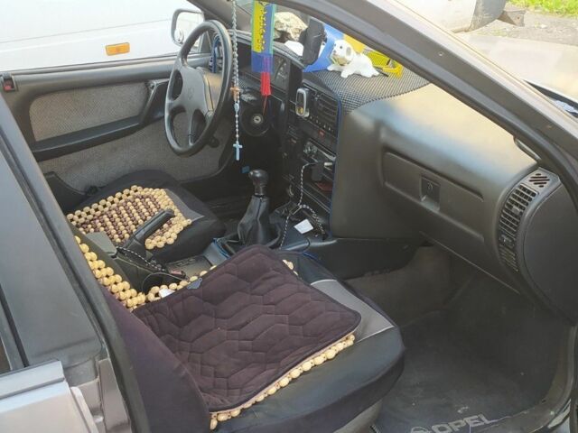 Білий ВАЗ 2101, об'ємом двигуна 2 л та пробігом 50 тис. км за 700 $, фото 11 на Automoto.ua