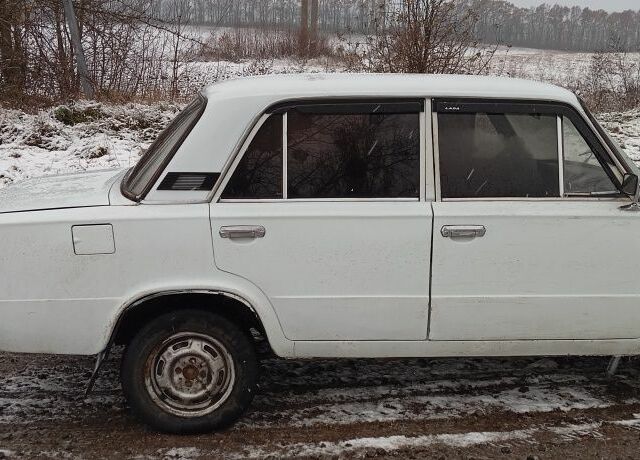 Білий ВАЗ 2101, об'ємом двигуна 2 л та пробігом 50 тис. км за 700 $, фото 3 на Automoto.ua