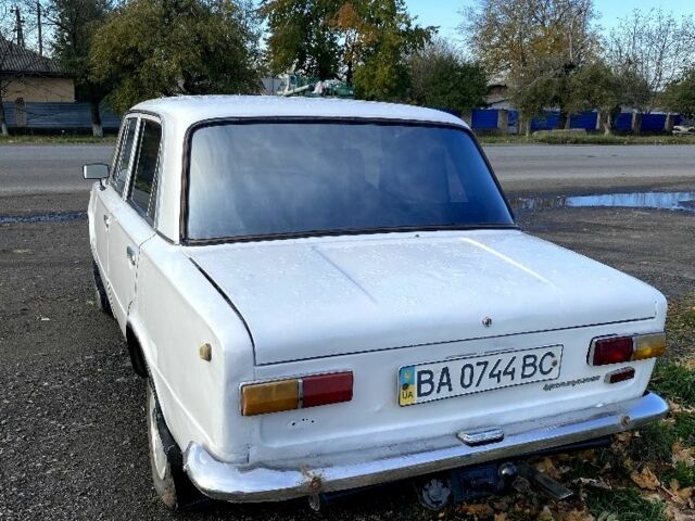 ВАЗ 2101 1974 в Гайвороне на Automoto.ua Белый ВАЗ 2101, объемом двигателя 1.2 л и пробегом 10 тыс. км за 476 $, фото 2 на Automoto.ua