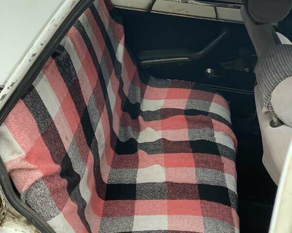 Белый ВАЗ 2101, объемом двигателя 1.3 л и пробегом 140 тыс. км за 331 $, фото 7 на Automoto.ua