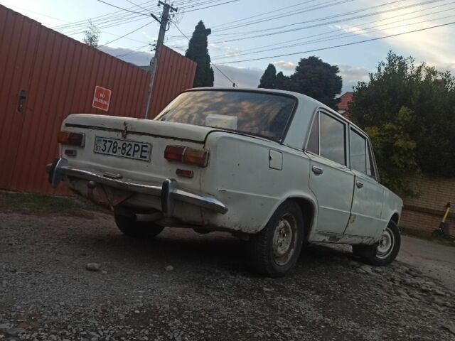 Белый ВАЗ 2101, объемом двигателя 1 л и пробегом 800 тыс. км за 325 $, фото 1 на Automoto.ua