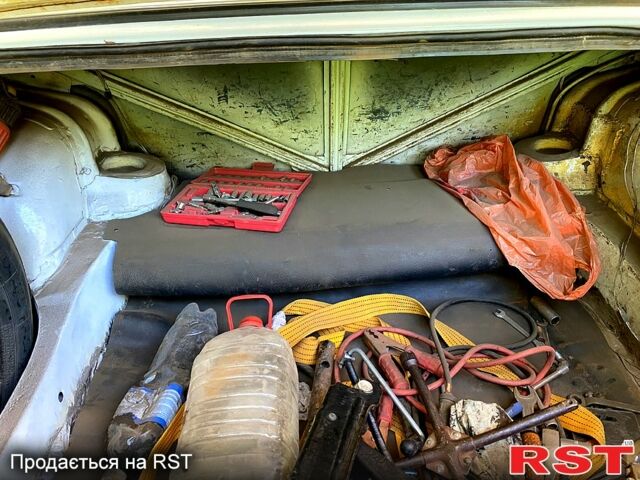 Белый ВАЗ 2101, объемом двигателя 1.5 л и пробегом 70 тыс. км за 600 $, фото 4 на Automoto.ua