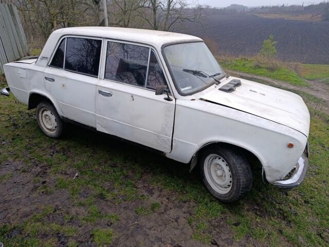 Белый ВАЗ 2101, объемом двигателя 1.3 л и пробегом 500 тыс. км за 214 $, фото 1 на Automoto.ua