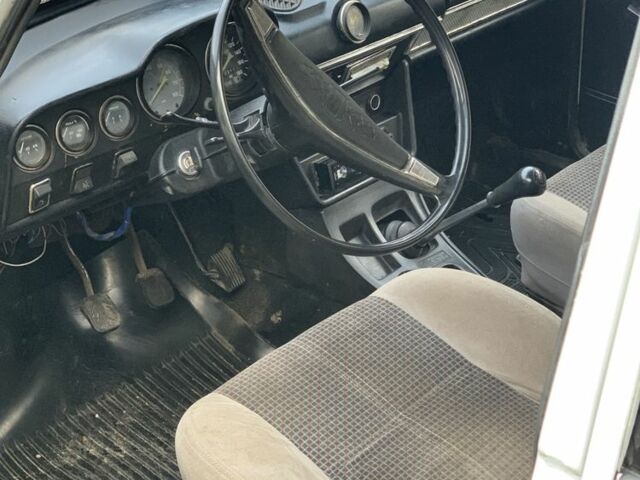 Белый ВАЗ 2101, объемом двигателя 1.3 л и пробегом 140 тыс. км за 357 $, фото 4 на Automoto.ua