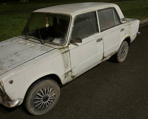 Белый ВАЗ 2101, объемом двигателя 0 л и пробегом 42 тыс. км за 500 $, фото 2 на Automoto.ua
