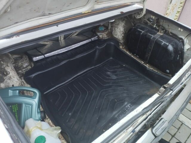 Белый ВАЗ 2101, объемом двигателя 0 л и пробегом 2 тыс. км за 715 $, фото 3 на Automoto.ua