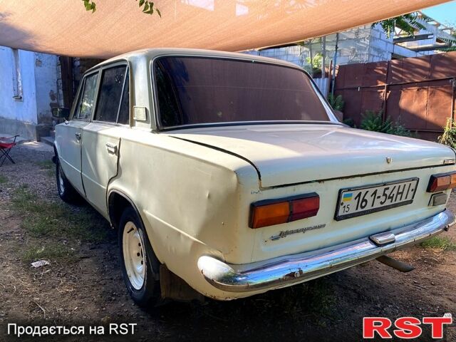 Белый ВАЗ 2101, объемом двигателя 1.5 л и пробегом 70 тыс. км за 600 $, фото 3 на Automoto.ua