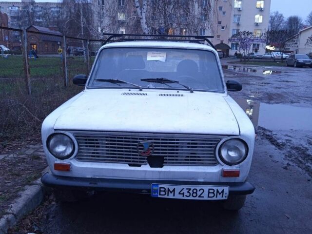 Белый ВАЗ 2101, объемом двигателя 1.2 л и пробегом 100 тыс. км за 664 $, фото 1 на Automoto.ua