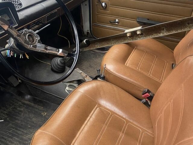 Білий ВАЗ 2101, об'ємом двигуна 1.5 л та пробігом 10 тис. км за 155 $, фото 4 на Automoto.ua