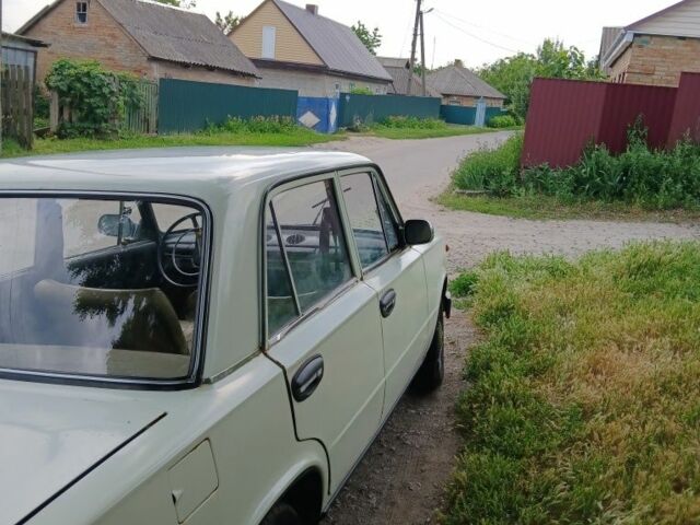 Белый ВАЗ 2101, объемом двигателя 0 л и пробегом 1000 тыс. км за 412 $, фото 1 на Automoto.ua
