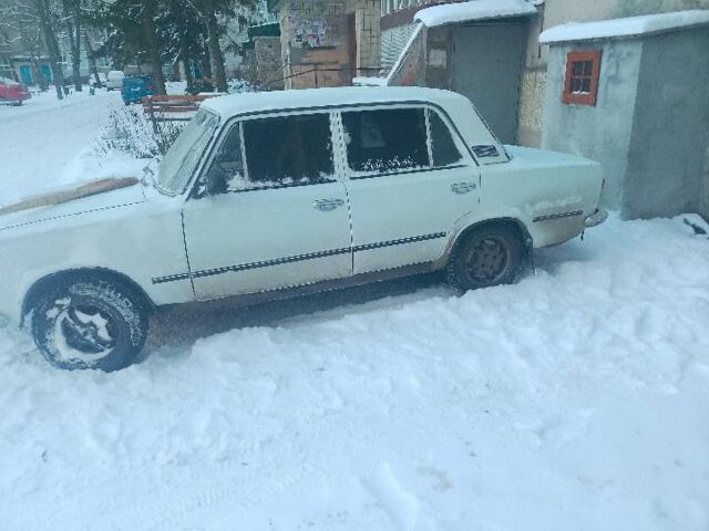 Белый ВАЗ 2101, объемом двигателя 1.3 л и пробегом 300 тыс. км за 800 $, фото 2 на Automoto.ua