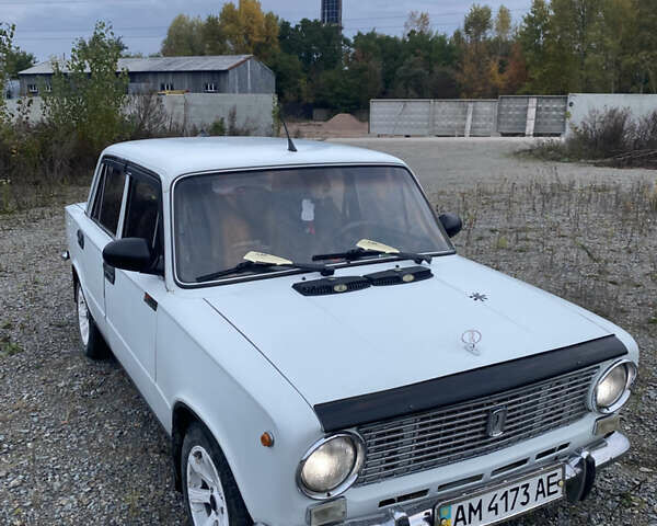 Белый ВАЗ 2101, объемом двигателя 1.2 л и пробегом 40 тыс. км за 1000 $, фото 2 на Automoto.ua