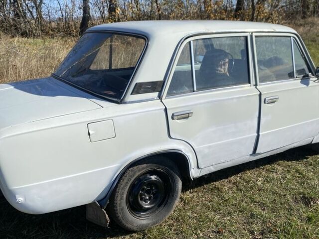 ВАЗ 2101 1977 в Виннице на Automoto.ua Белый ВАЗ 2101, объемом двигателя 1.3 л и пробегом 1000 тыс. км за 431 $, фото 2 на Automoto.ua