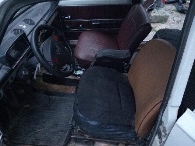 ВАЗ 2101 1977 в Запорожье на Automoto.ua Белый ВАЗ 2101, объемом двигателя 1.3 л и пробегом 300 тыс. км за 500 $, фото 4 на Automoto.ua