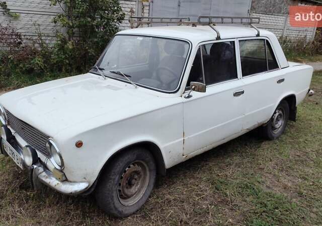 Белый ВАЗ 2101, объемом двигателя 1.2 л и пробегом 500 тыс. км за 650 $, фото 3 на Automoto.ua