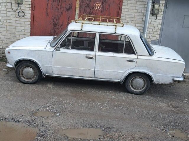 Белый ВАЗ 2101, объемом двигателя 0 л и пробегом 250 тыс. км за 1000 $, фото 1 на Automoto.ua