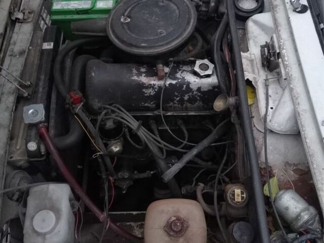 ВАЗ 2101 1977 в Запорожье на Automoto.ua Белый ВАЗ 2101, объемом двигателя 1.3 л и пробегом 300 тыс. км за 500 $, фото 3 на Automoto.ua