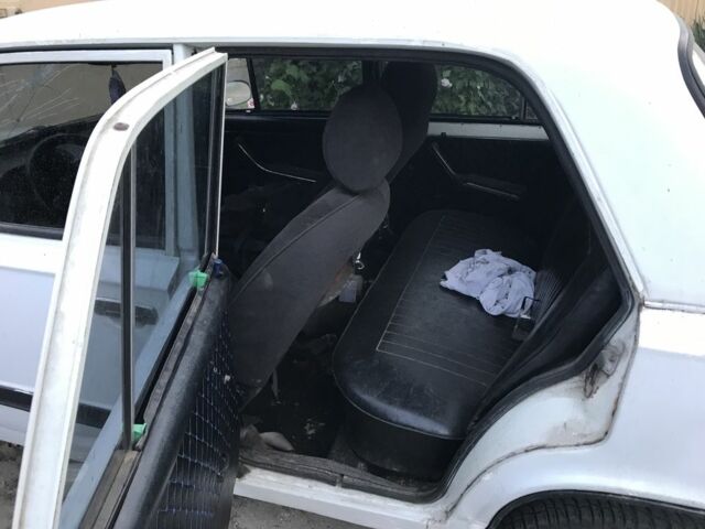 Белый ВАЗ 2101, объемом двигателя 0 л и пробегом 3 тыс. км за 314 $, фото 5 на Automoto.ua