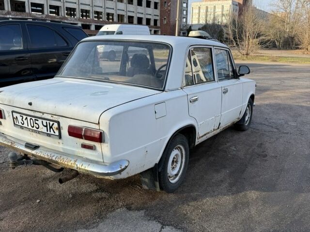 Белый ВАЗ 2101, объемом двигателя 1.3 л и пробегом 200 тыс. км за 203 $, фото 4 на Automoto.ua