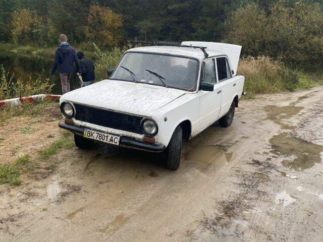 Белый ВАЗ 2101, объемом двигателя 1 л и пробегом 3 тыс. км за 242 $, фото 3 на Automoto.ua