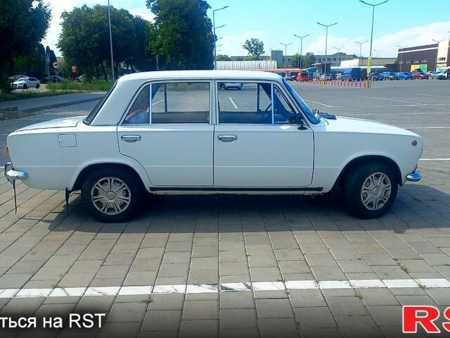 Белый ВАЗ 2101, объемом двигателя 1.3 л и пробегом 84 тыс. км за 1000 $, фото 2 на Automoto.ua