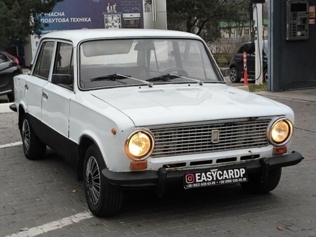 Белый ВАЗ 2101, объемом двигателя 0 л и пробегом 222 тыс. км за 350 $, фото 2 на Automoto.ua