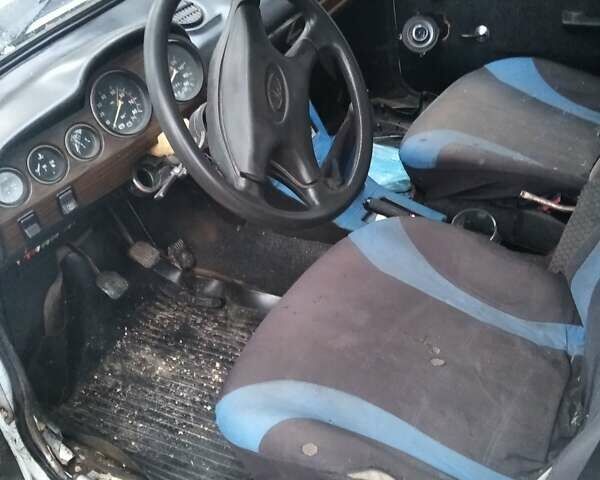 Белый ВАЗ 2101, объемом двигателя 1.2 л и пробегом 180 тыс. км за 289 $, фото 2 на Automoto.ua