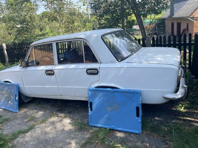Белый ВАЗ 2101, объемом двигателя 1.1 л и пробегом 150 тыс. км за 364 $, фото 1 на Automoto.ua