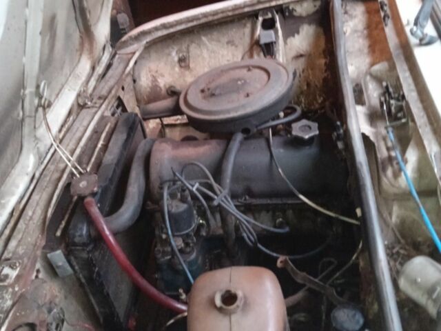 Белый ВАЗ 2101, объемом двигателя 0 л и пробегом 300 тыс. км за 121 $, фото 4 на Automoto.ua