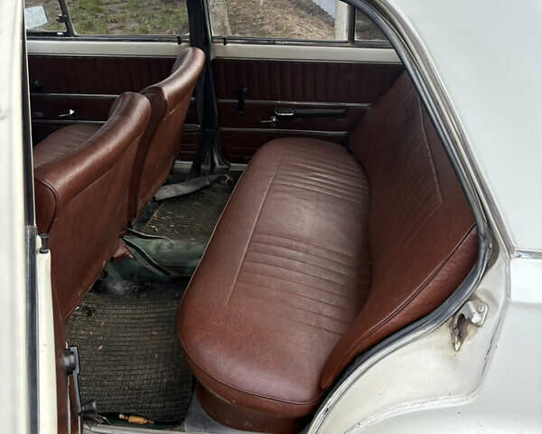 Белый ВАЗ 2101, объемом двигателя 1.2 л и пробегом 40 тыс. км за 1300 $, фото 5 на Automoto.ua