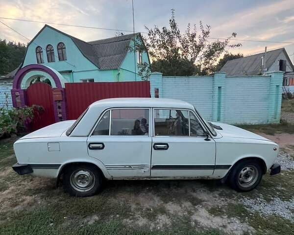 Белый ВАЗ 2101, объемом двигателя 0 л и пробегом 100 тыс. км за 600 $, фото 2 на Automoto.ua