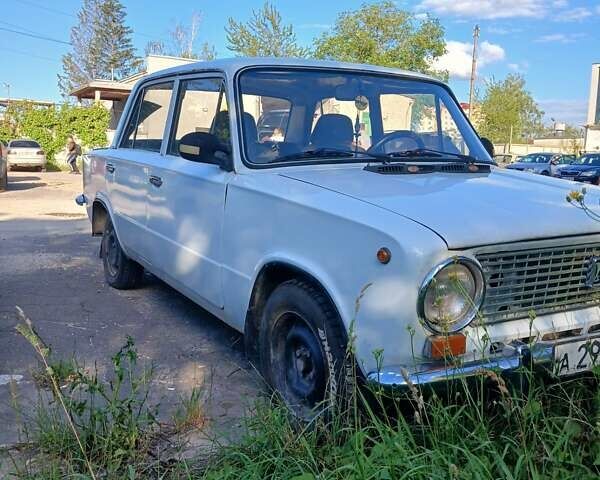 Белый ВАЗ 2101, объемом двигателя 1.3 л и пробегом 120 тыс. км за 450 $, фото 2 на Automoto.ua