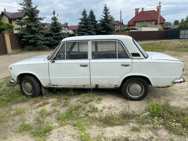 Белый ВАЗ 2101, объемом двигателя 1.5 л и пробегом 70 тыс. км за 500 $, фото 3 на Automoto.ua