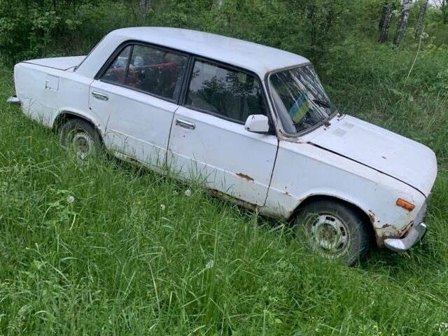 Белый ВАЗ 2101, объемом двигателя 1.5 л и пробегом 3 тыс. км за 300 $, фото 2 на Automoto.ua