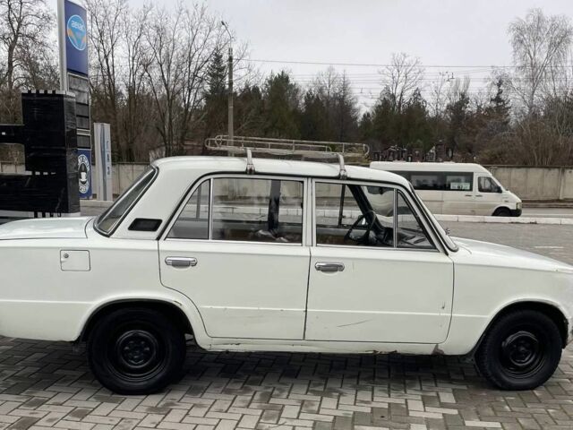 Белый ВАЗ 2101, объемом двигателя 1.3 л и пробегом 27 тыс. км за 400 $, фото 4 на Automoto.ua