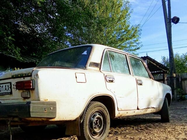 Белый ВАЗ 2101, объемом двигателя 0 л и пробегом 454 тыс. км за 231 $, фото 2 на Automoto.ua