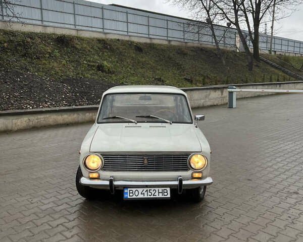 Белый ВАЗ 2101, объемом двигателя 1.2 л и пробегом 33 тыс. км за 777 $, фото 1 на Automoto.ua