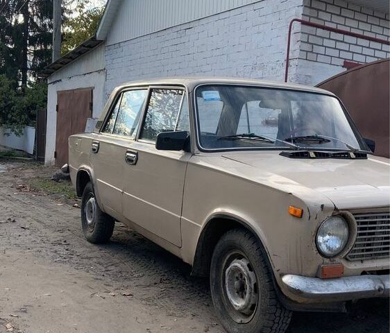 Білий ВАЗ 2101, об'ємом двигуна 0 л та пробігом 3 тис. км за 310 $, фото 2 на Automoto.ua