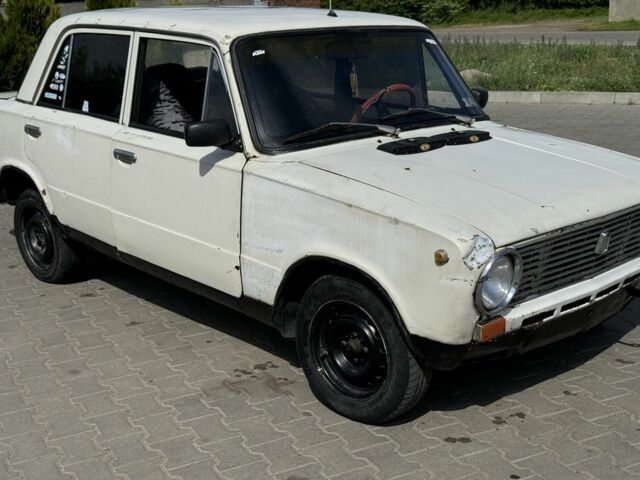 Белый ВАЗ 2101, объемом двигателя 1.2 л и пробегом 3 тыс. км за 300 $, фото 3 на Automoto.ua