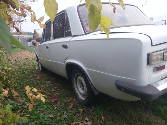 ВАЗ 2101 1980 в Недригайлове на Automoto.ua Белый ВАЗ 2101, объемом двигателя 1 л и пробегом 111 тыс. км за 350 $, фото 5 на Automoto.ua