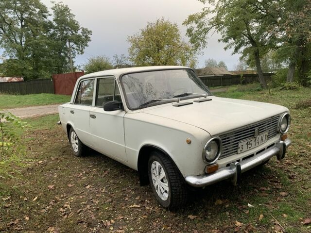 Белый ВАЗ 2101, объемом двигателя 1.2 л и пробегом 1000 тыс. км за 407 $, фото 1 на Automoto.ua